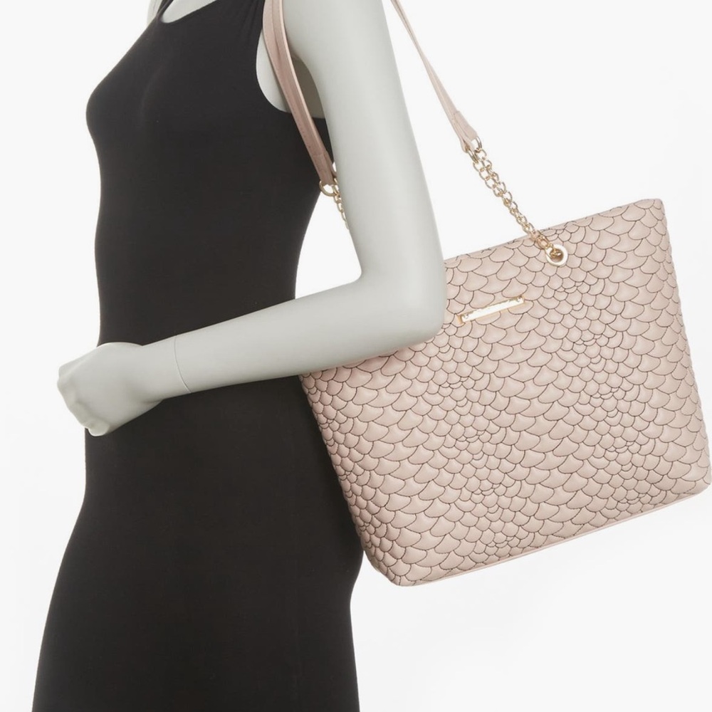 Betsey Johnson - XOLisa Scolloped Tote Bag - Blush